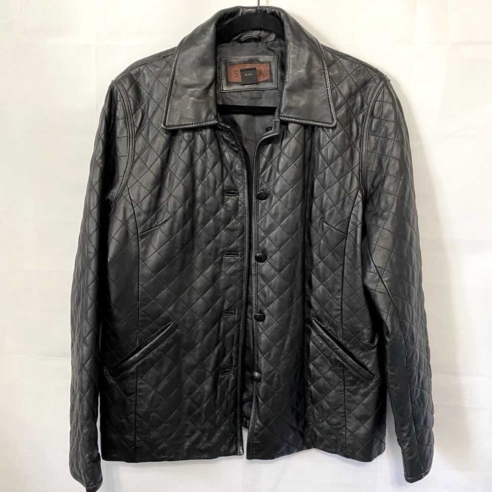 Siena Black quilted 100% Leather jacket has covered buttons & fully lined sz 14
